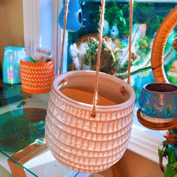 Handmade by Me White Beachy Plant Hanger 🐉🔮 - Picture 10 of 10